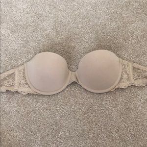 Lace strapless bra